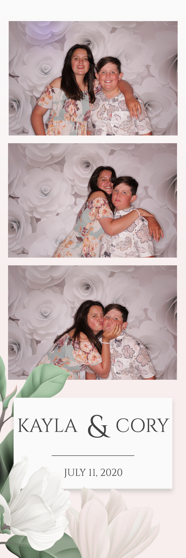 Kayla and Cory Wedding | View more photos from the event at gallery.photoboothbillings.com/u/PhotoBoothBillings/Kayla-and-Cory-Wedding